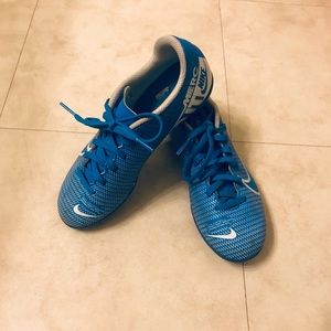 Kids Nike Vapor Soccer Cleats, Size 3